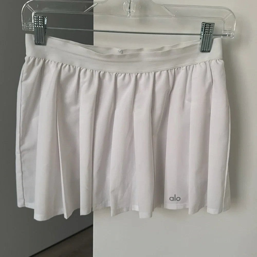 ALO Yoga Women's White Tennis Skirt
